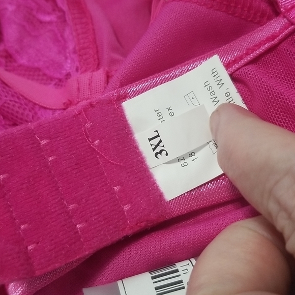 Pink Strappy Lace lingerie set - Picture 5 of 7